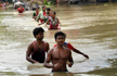 600 dead in floods across India, Centre says states sitting on relief funds